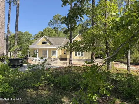 894 Hollybriar Drive SE Bolivia NC 28422