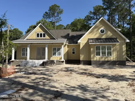894 Hollybriar Drive SE Bolivia NC 28422
