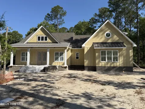 894 Hollybriar Drive SE Bolivia NC 28422