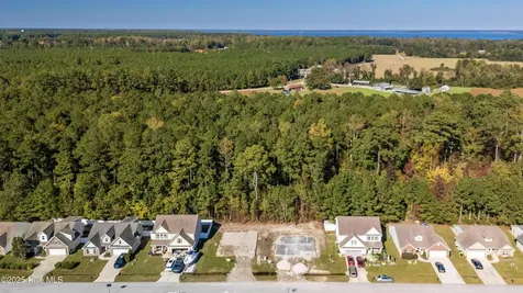 302 Hawks Bluff Drive New Bern NC 28560