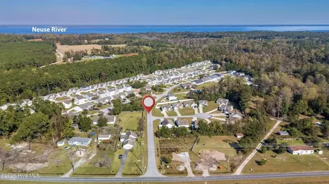 302 Hawks Bluff Drive New Bern NC 28560
