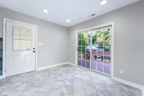 223 Riverbend Road Jacksonville NC 28540