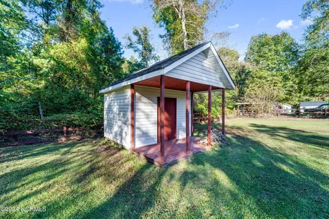 223 Riverbend Road Jacksonville NC 28540