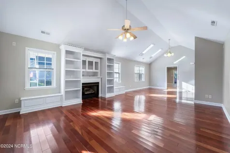 223 Riverbend Road Jacksonville NC 28540