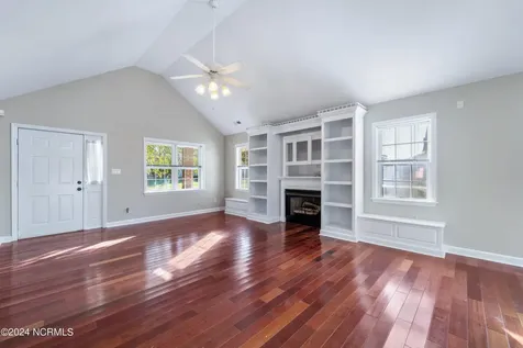 223 Riverbend Road Jacksonville NC 28540