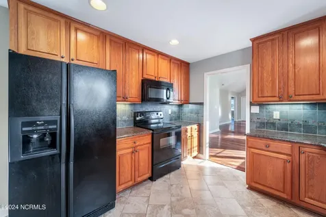 223 Riverbend Road Jacksonville NC 28540