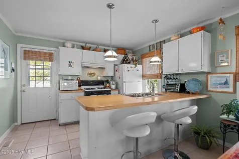 1112 Shepard Street Morehead City NC 28557