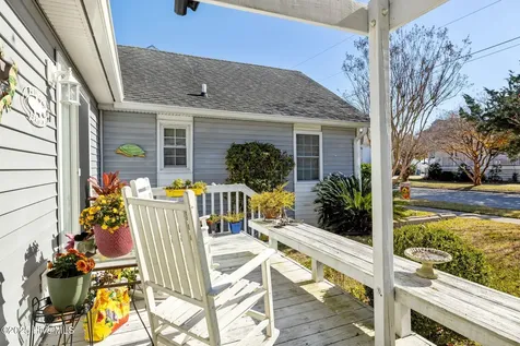 1112 Shepard Street Morehead City NC 28557