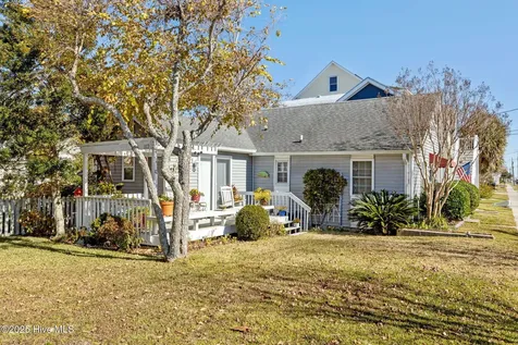 1112 Shepard Street Morehead City NC 28557
