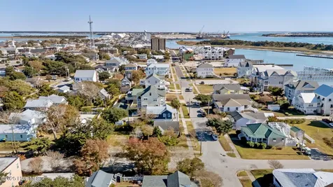 1112 Shepard Street Morehead City NC 28557