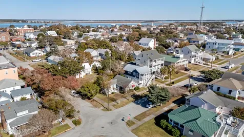 1112 Shepard Street Morehead City NC 28557