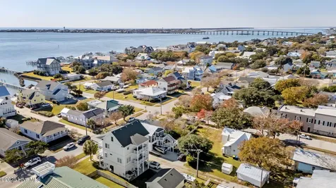 1112 Shepard Street Morehead City NC 28557