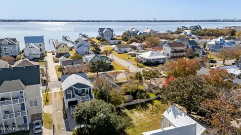 1112 Shepard Street Morehead City NC 28557