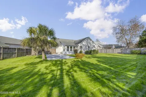 1106 Garden Club Way Leland NC 28451