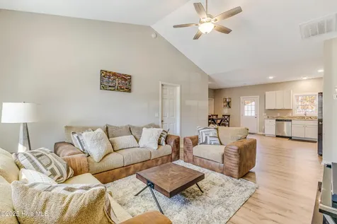286 Elm Street Southport NC 28461