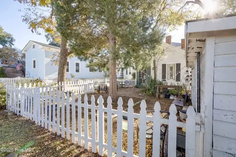 414 W Main Street Washington NC 27889