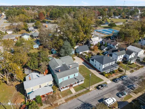 612 E Main Street Washington NC 27889