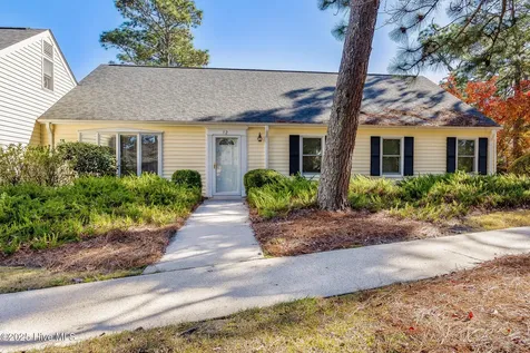 12 Village Green Circle Southern Pines NC 28387
