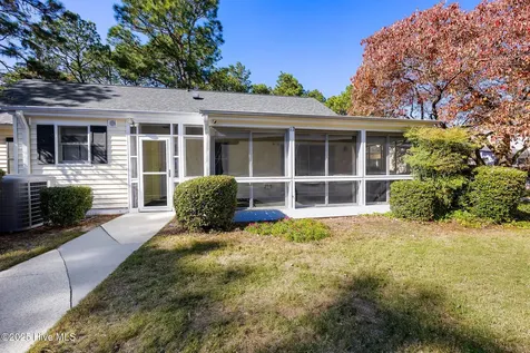 12 Village Green Circle Southern Pines NC 28387