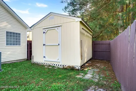 1004 Bally Bunion Lane Burgaw NC 28425