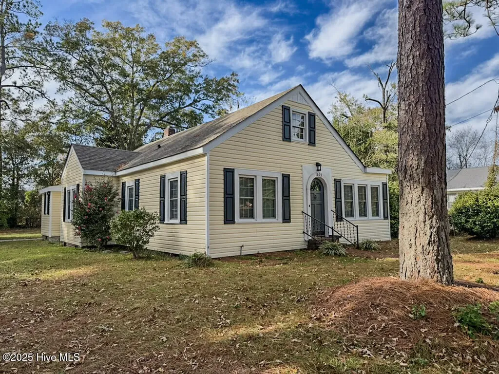 1603 N Mcmillan Avenue Lumberton NC 28358
