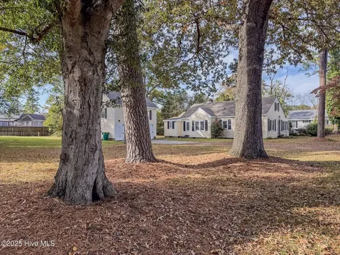 1603 N Mcmillan Avenue Lumberton NC 28358