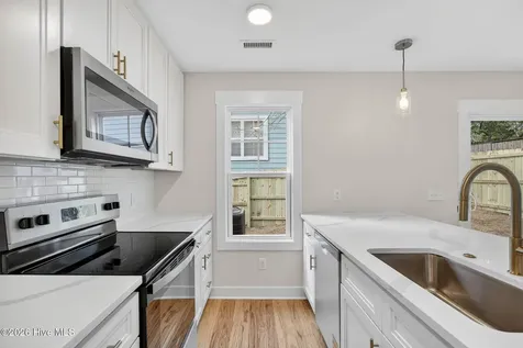 703 N 11th Street Wilmington NC 28401