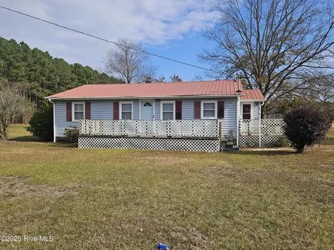 1181 Reedsford Road Clinton NC 28328