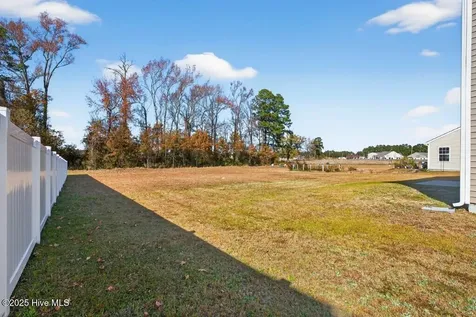 4444 Marthas Village Lane Ayden NC 28513