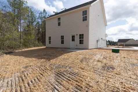 102 Palo Alto Park Drive Maysville NC 28555