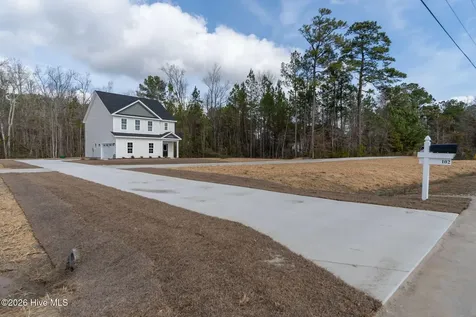 102 Palo Alto Park Drive Maysville NC 28555