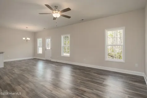 102 Palo Alto Park Drive Maysville NC 28555