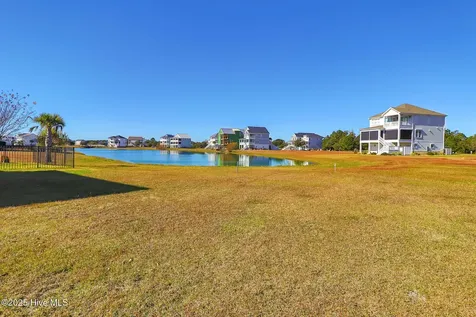 704 Cannonsgate Drive Newport NC 28570