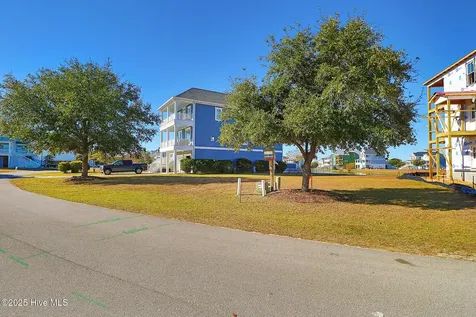 704 Cannonsgate Drive Newport NC 28570