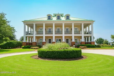 704 Cannonsgate Drive Newport NC 28570