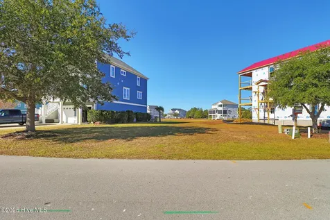 704 Cannonsgate Drive Newport NC 28570