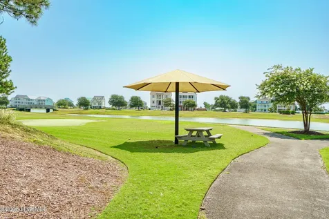 704 Cannonsgate Drive Newport NC 28570