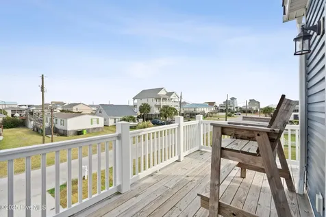 3011 3rd Street Surf City NC 28445