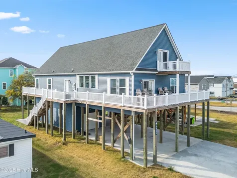 3011 3rd Street Surf City NC 28445