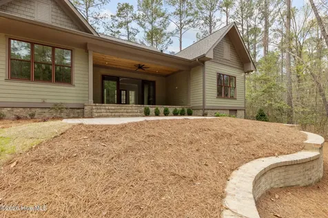 12 Hemlock Court Pinehurst NC 28374