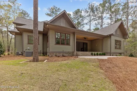 12 Hemlock Court Pinehurst NC 28374