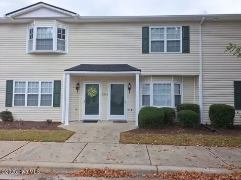 2300 Vineyard Drive Winterville NC 28590