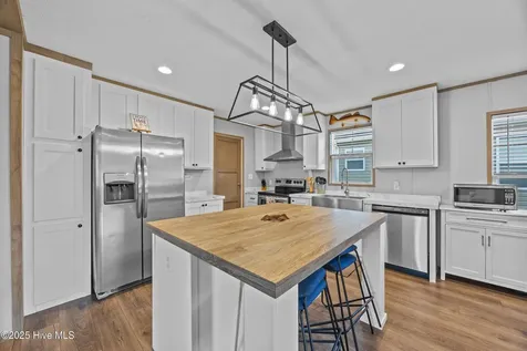 2157 Lakeside Avenue SW Supply NC 28462