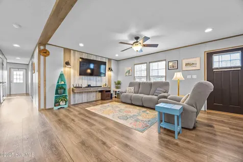 2157 Lakeside Avenue SW Supply NC 28462