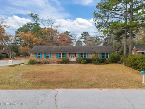 108 Wilkshire Drive Greenville NC 27858