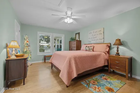 7023 Archers Creek Drive Emerald Isle NC 28594