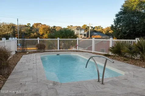 7023 Archers Creek Drive Emerald Isle NC 28594