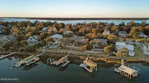 7023 Archers Creek Drive Emerald Isle NC 28594