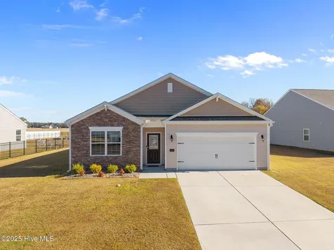 4449 Marthas Village Lane Ayden NC 28513