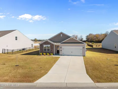 4449 Marthas Village Lane Ayden NC 28513